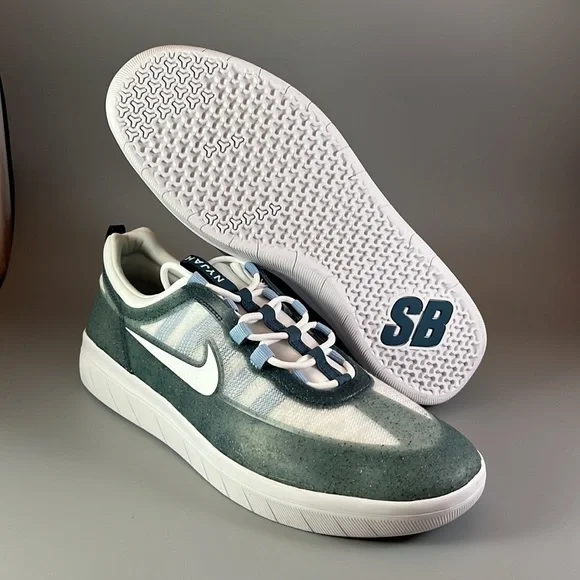 Nike SB Nyjah Free 2 Premium 'Ash Green' - Picture 2 of 9